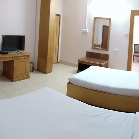 Hôtel The Regency à Dibrugarh Extérieur photo