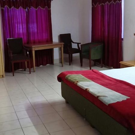 Hôtel The Regency à Dibrugarh Extérieur photo